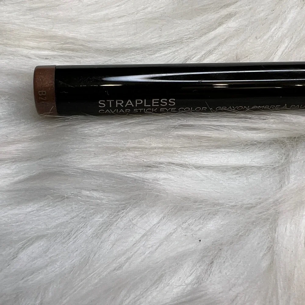 laura mercier 24hr long